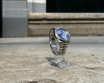 THE WORLD Horloge