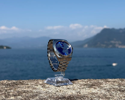 THE WORLD Horloge